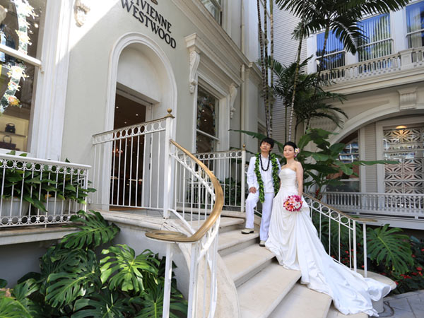 ホテル内撮影 in モアナサーフライダー｜ハワイ結婚式・フォト