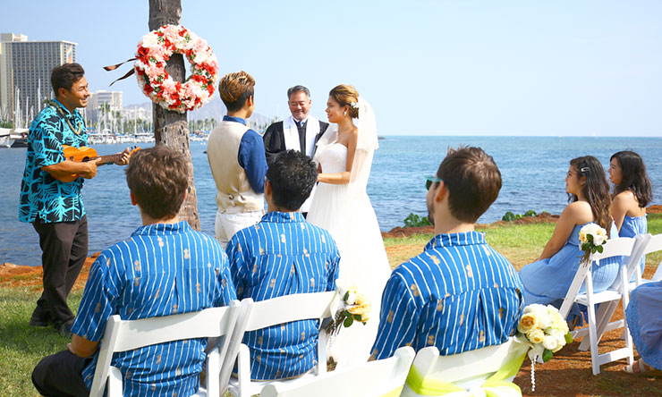 キリスト教式と人前式の違い ハワイで結婚式 ウェディングするならロイヤルカイラ
